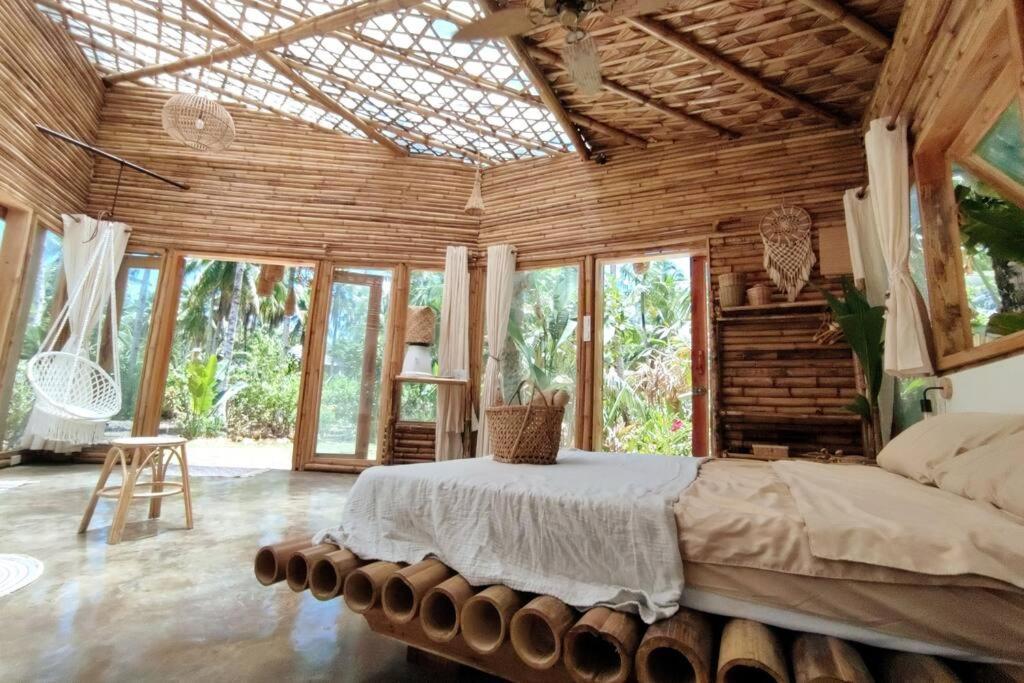 The Bamboo Houses - Tropical Garden & Empty Beach General Luna  Zewnętrze zdjęcie