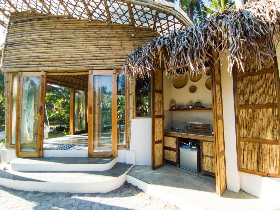 The Bamboo Houses - Tropical Garden & Empty Beach General Luna  Zewnętrze zdjęcie