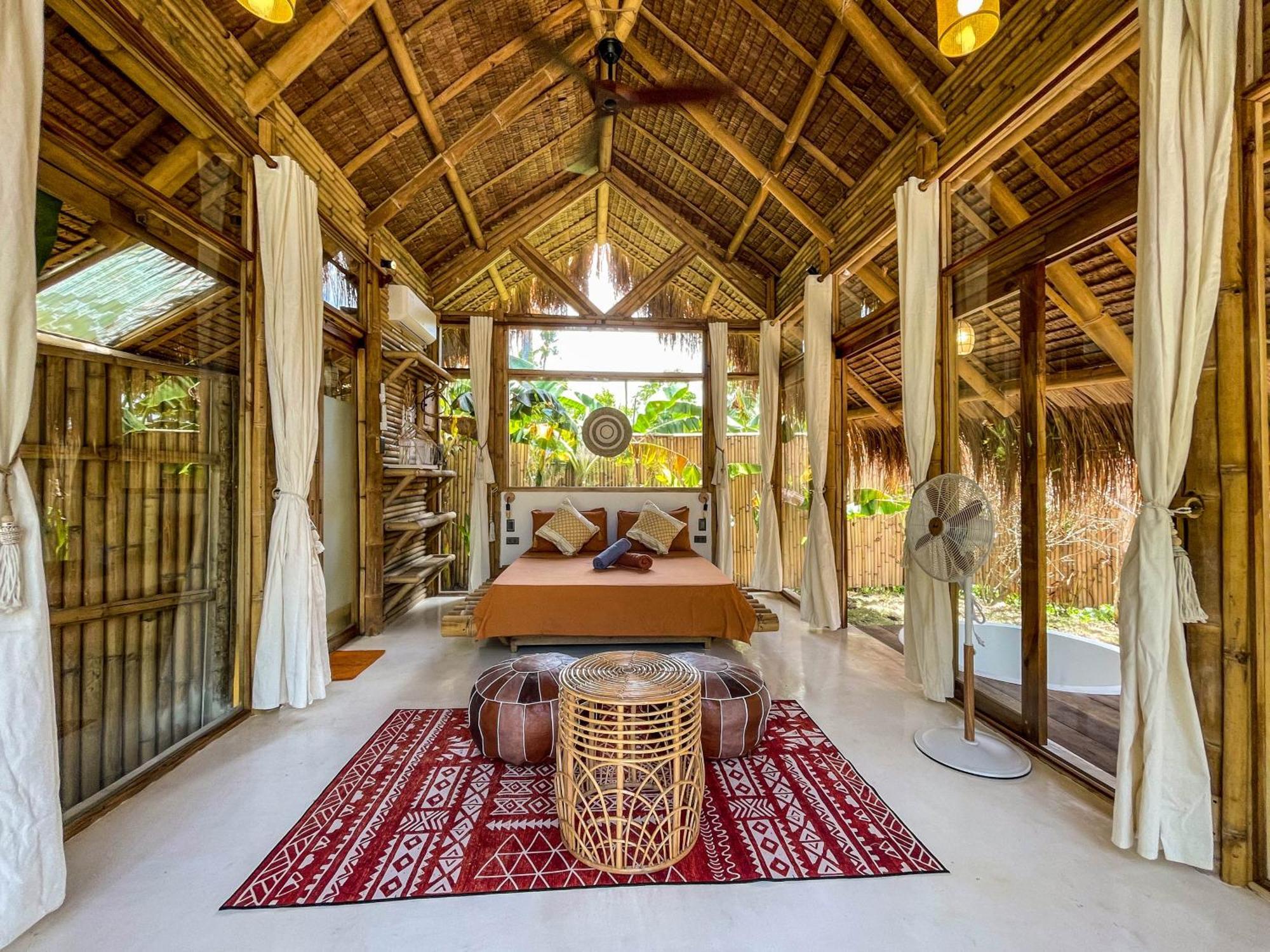The Bamboo Houses - Tropical Garden & Empty Beach General Luna  Zewnętrze zdjęcie
