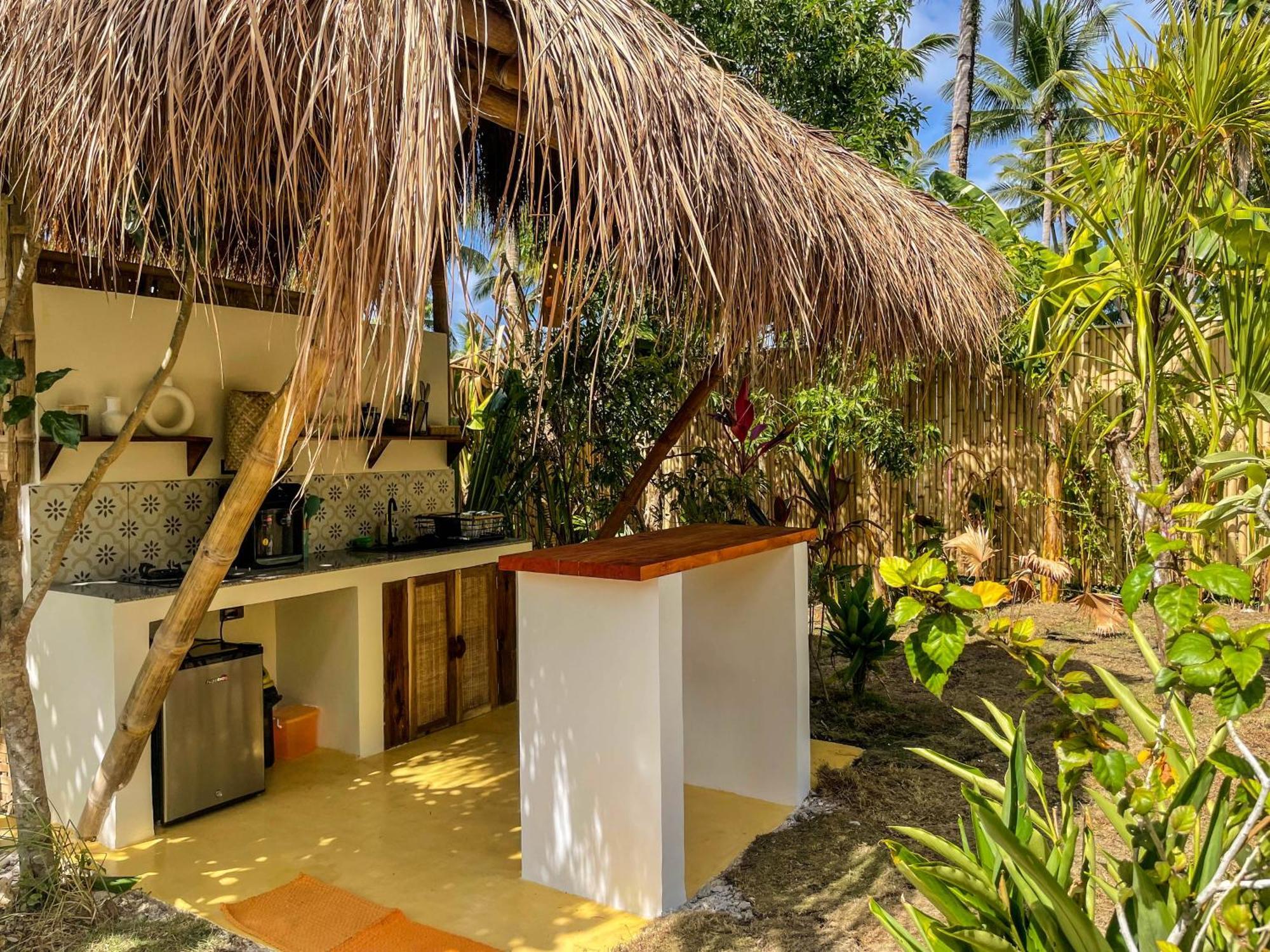 The Bamboo Houses - Tropical Garden & Empty Beach General Luna  Zewnętrze zdjęcie